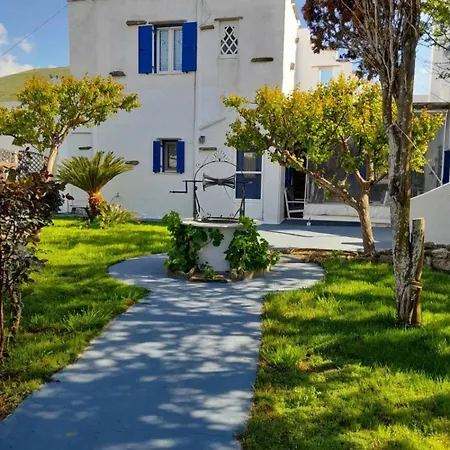 Hébergement de vacances Paradise House In Village