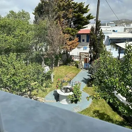 Paradise House In Village 펜션 Mési